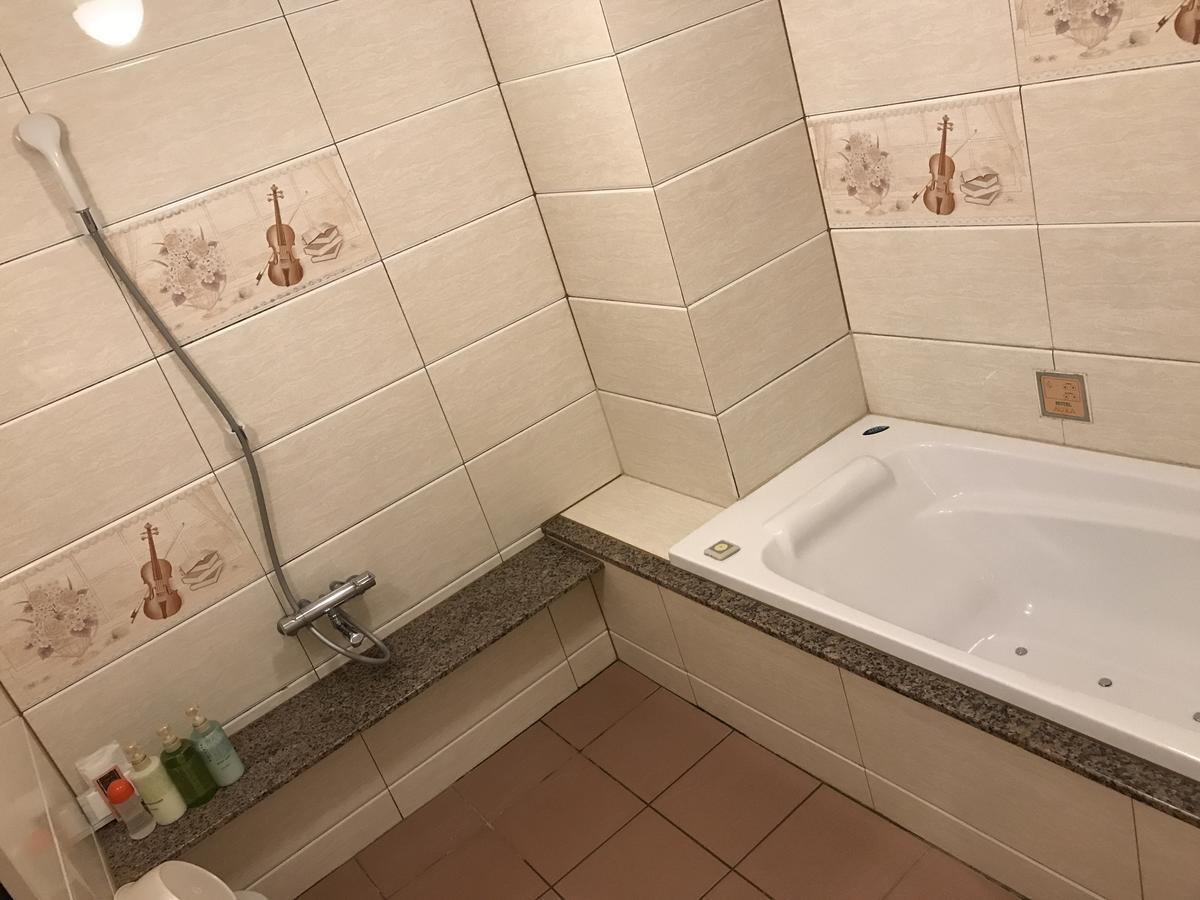 Hotel Aura Seki Inter (Adults Only) Kameyama Exterior foto